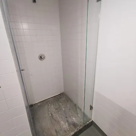 Studentville Palmeiras Bed & Breakfast